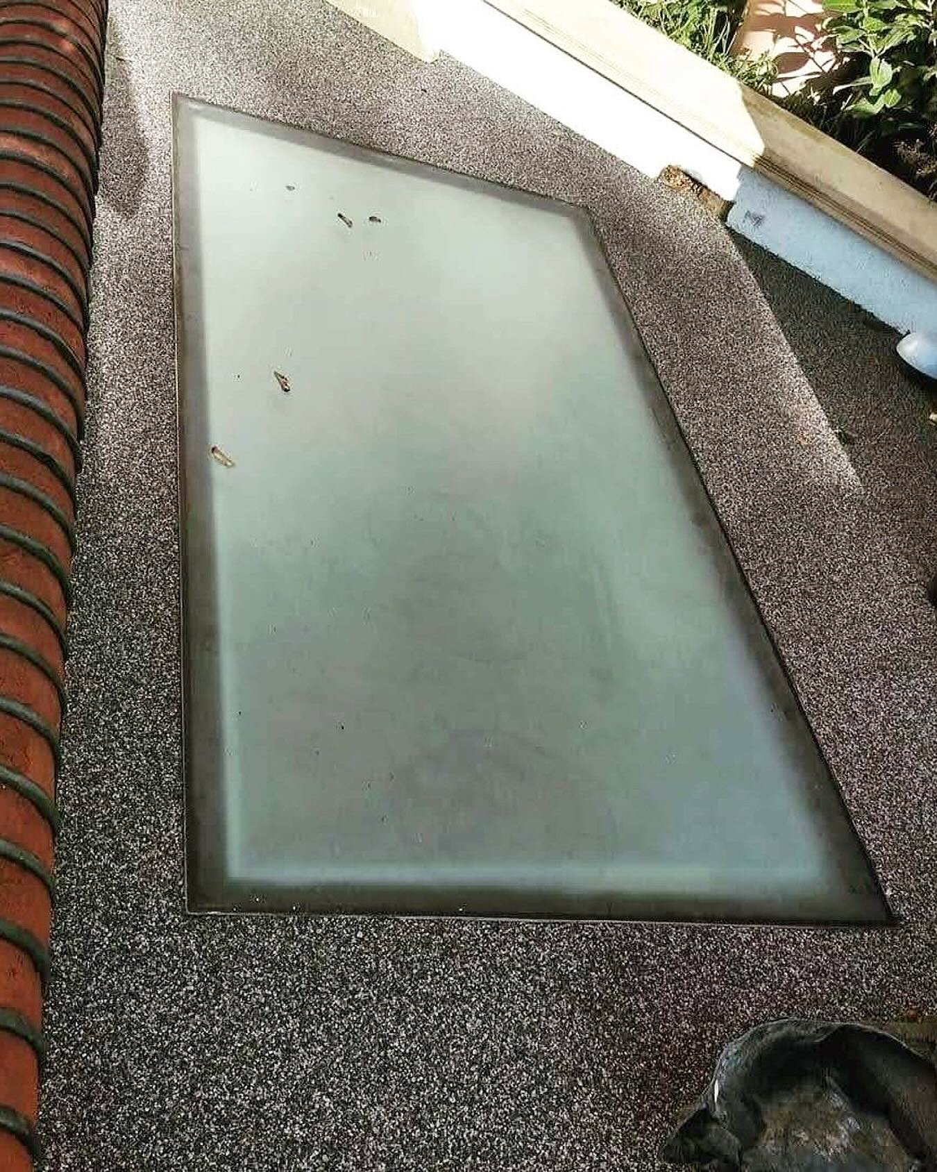 Precision meets performance with walk-on glass that’s built to take the pressure – and steal the spotlight.Whether you’re transforming a basement space or creating a rooftop terrace, our made-to-measure walk-on glass panels are designed to deliver both structure and style. Non-slip, weather-tested, and fully compliant with UK regs, they’re ideal for design-led projects where light and load-bearing go hand in hand.From architects to contractors, we’re trusted for projects where others walk away.#WalkOnGlass #ArchitecturalGlazing #StructuralGlass #GlassRooflights #ContemporaryDesign #ConstructionInnovation #GlazingSolutions #BasementDesign #RooftopLiving #PrecisionGlass #FramelessDesign #GlazingExperts