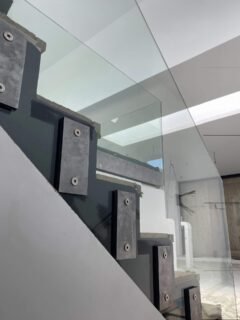 Every structural glazing system relies on discreet yet vital components: the fixings and supports. These determine not just the structural integrity, but also the visual clarity and long-term performance of the glass. Whether it’s point-fixed brackets, concealed channels or bespoke steel plates, a robust fixing strategy is essential to achieving clean lines and reliable installation. At Precision Glass, we design our systems around your architectural intent by combining the desired finished look with safety. Have an idea for a project? Get in contact with us now! #StructuralGlazing
#ArchitecturalGlazing
#GlassFixings
#GlazingDesign
#FramelessGlazing
#ArchitecturalDesign
#ConstructionDetails
#ModernArchitecture
#DesignAndBuild
#HighEndConstruction