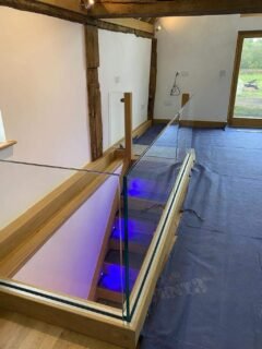 Frameless glass balustrades create a sense of space and light that traditional banisters simply can’t match. With no bulky frames or rails, they offer uninterrupted views and a seamless, contemporary finish which is perfect for open-plan interiors. Designed for strength, safety and elegance, they’re a popular choice for discerning homeowners and architects alike. #frameless #architecture #glassbalustrading #staircases #interiordesign