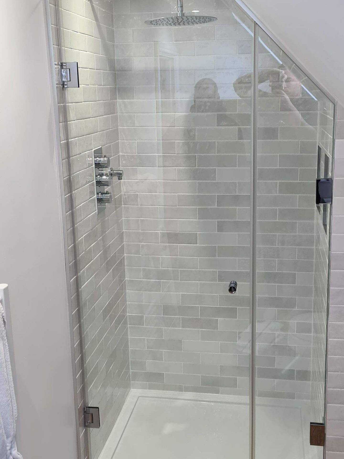Awkward fall to your ceiling in the bathroom? We shape each glass panel to precisely follow sloped ceilings, angled walls, and tight corners, ensuring your frameless shower fits perfectly and looks seamless. Tailored solutions, no compromises. Get a free quotation now. #architecture #framelessglass #showerscreen