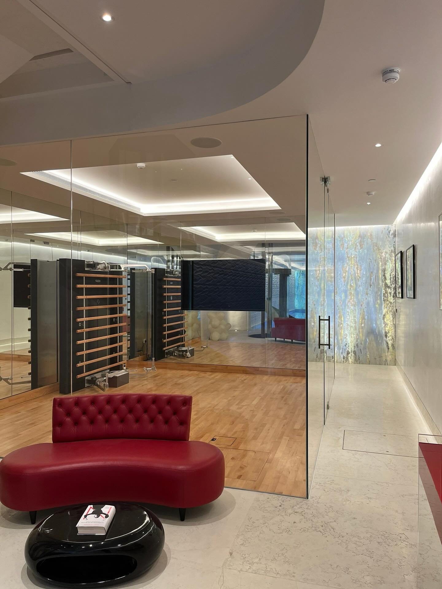 Ever dreamed about having a home gym that feels open, light-filled, and inside your home?Frameless glass partitioning creates a clean, uninterrupted layout that’s both practical and visually striking. Turn one room into two with Precision Glass Ltd.We design frameless glass solutions tailored to your project and space.#HomeGymInspo #FramelessGlass #ArchitecturalGlazing #LuxuryInteriors #BespokeDesign #GlassArchitecture #HighEndHomes #PrecisionGlass