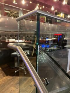 A handrail is not always necessary on a frameless glass balustrade, but when it’s included, design matters. Whether its slotted, offset or set above the glass, Precision Glass will help you achieve your design from the beginning to the point of installation.#FramelessGlass #GlassBalustrade #ArchitecturalGlazing #MinimalDesign #HighEndHomes CustomGlazing PrecisionGlass BalustradeDesign ModernArchitecture DetailMatters