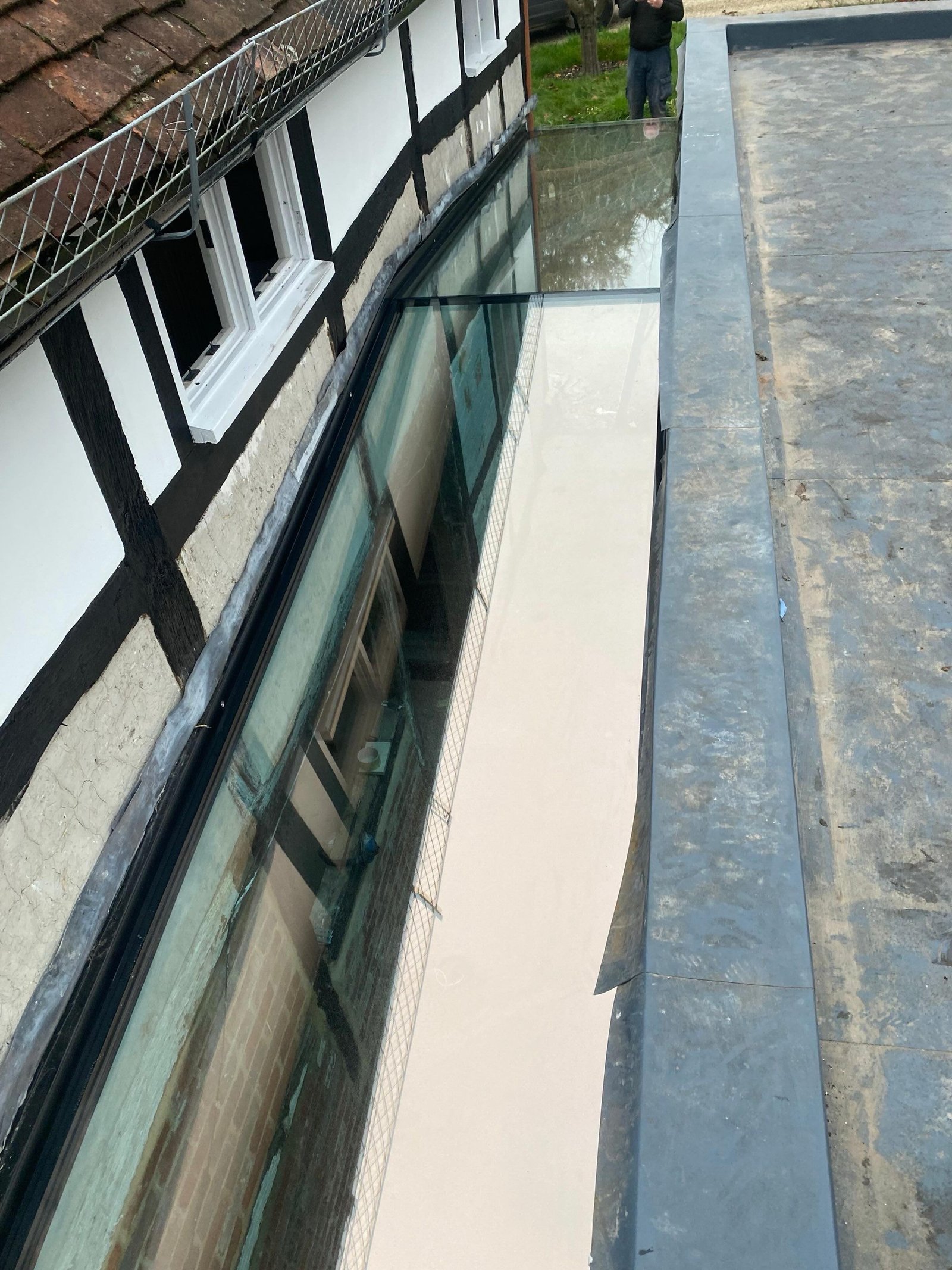 Planning a glass link between buildings? The earlier it is considered in the design process, the better the outcome.There are several key factors worth reviewing at concept stage. Building Regulations will influence glazing specification, thermal performance and ventilation strategy. Suitable fixing points are equally important, particularly where existing structures may not have been designed to carry new glass loads.Design intent also needs careful thought. Will the link incorporate doors, and how will they function within the space? Are oversized or minimal joint glass panels required to achieve a clean visual connection? Solar gain is another consideration. Without the right specification, overheating can quickly become an issue, particularly in south facing applications.A well considered glass link should feel effortless, but that simplicity comes from careful technical planning behind the scenes.#glasslink #architecturalglass #structuralglazing #framelessglass #bespokeglazing glazedlink architecturaldesign buildingregulations glassdesign highendconstruction